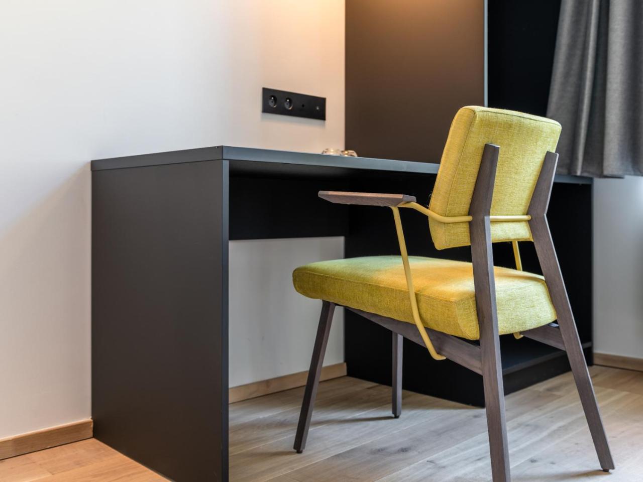 Hotel Kronacker Tienen Exteriör bild